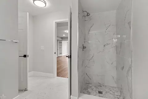 Entry Way - 8084 Pardee, Taylor, MI 48180 photo 2 of 2