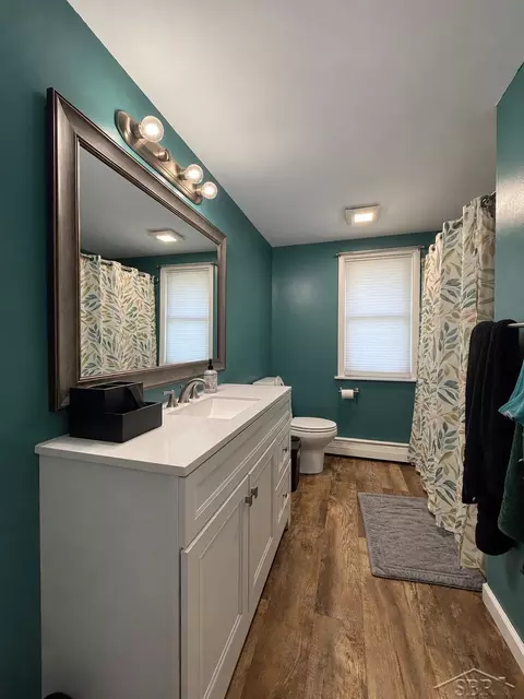 Bath - 6381 Middle Rd, Hope, MI 48628 photo 4 of 4