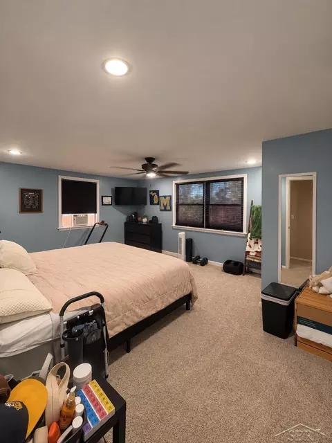 Bedroom - 6381 Middle Rd, Hope, MI 48628 photo 5 of 7