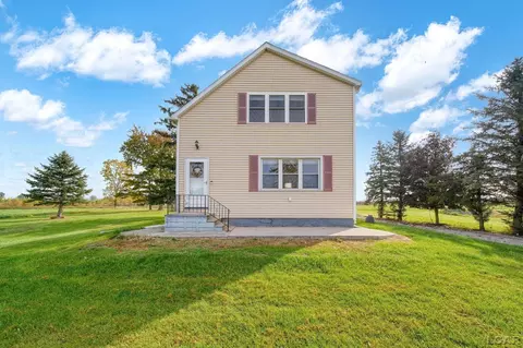 Exterior - 8231 Coman, Hudson, MI 49247 photo 2 of 16