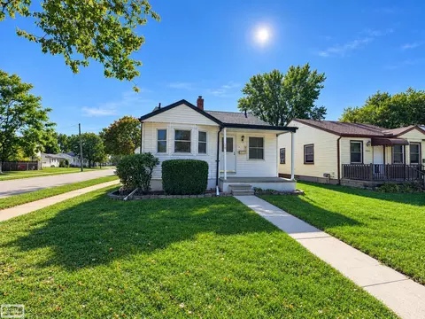 18210 12 Mile, Roseville, MI 48066