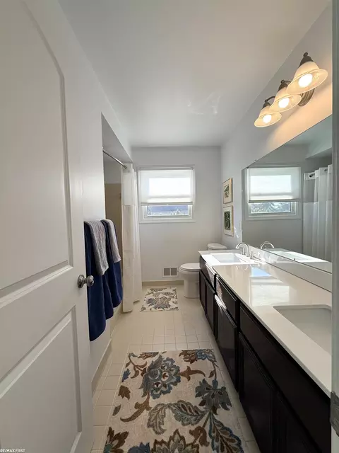 Bath - 53379 Springhill Mdws, Macomb, MI 48042 photo 3 of 4