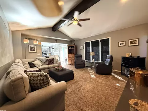 Living - 53379 Springhill Mdws, Macomb, MI 48042 photo 4 of 4