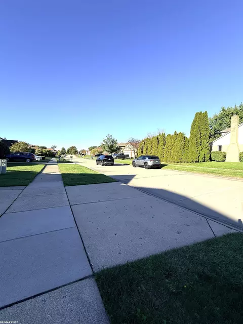 Other - 53379 Springhill Mdws, Macomb, MI 48042 photo 13 of 14