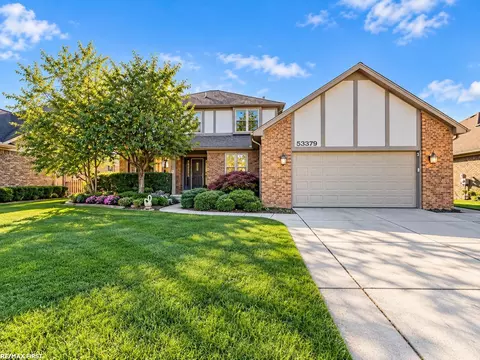 Exterior - 53379 Springhill Mdws, Macomb, MI 48042 photo 2 of 5