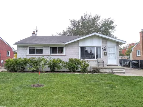 561 Belton, Garden City, MI 48135