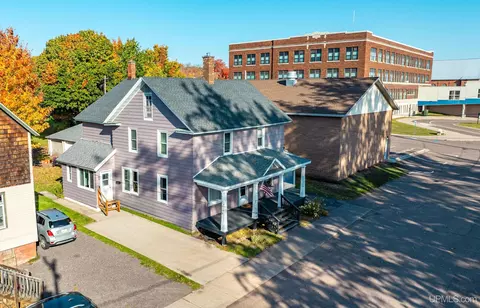 522 524, Lake Linden, MI 49945