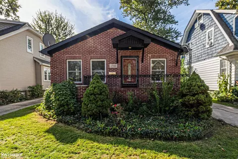 Exterior - 1781 Brys Dr, Grosse Pointe Woods, MI 48236 photo 1 of 3