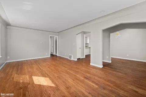 Living - 1781 Brys Dr, Grosse Pointe Woods, MI 48236 photo 2 of 2