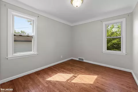 Bedroom - 1781 Brys Dr, Grosse Pointe Woods, MI 48236 photo 3 of 5