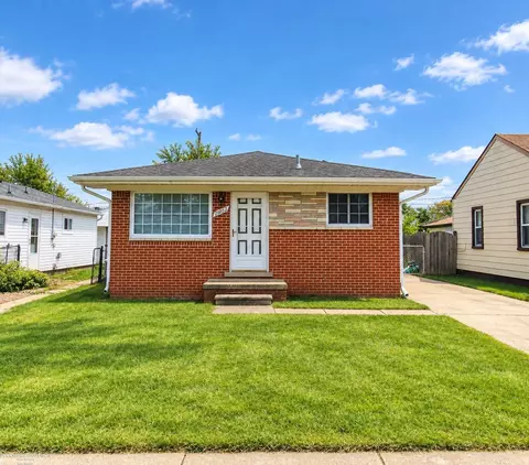 21252 Abrahm, Clinton Township, MI 48035