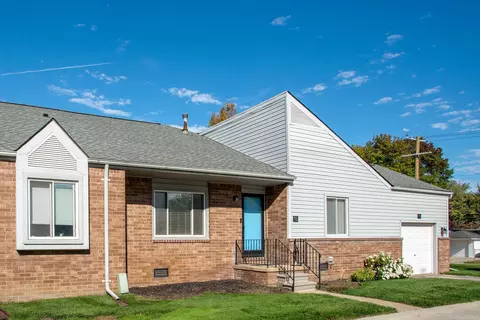 701 Claire Pointe, Saint Clair Shores, MI 48081