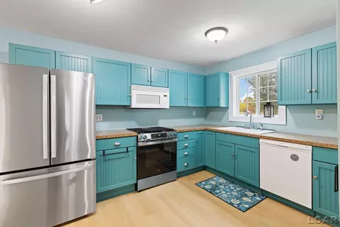 Kitchen - 19225 Us Hwy 27, Marshall, MI 49068 photo 1 of 4