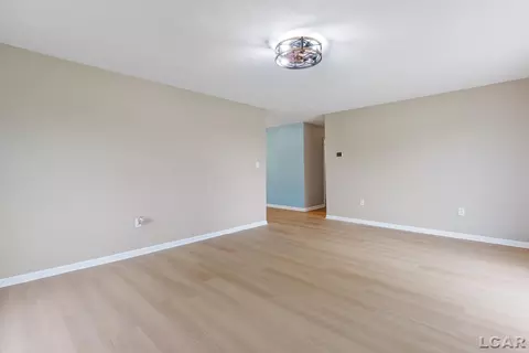 Living - 19225 Us Hwy 27, Marshall, MI 49068 photo 3 of 3