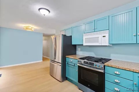 Kitchen - 19225 Us Hwy 27, Marshall, MI 49068 photo 4 of 4