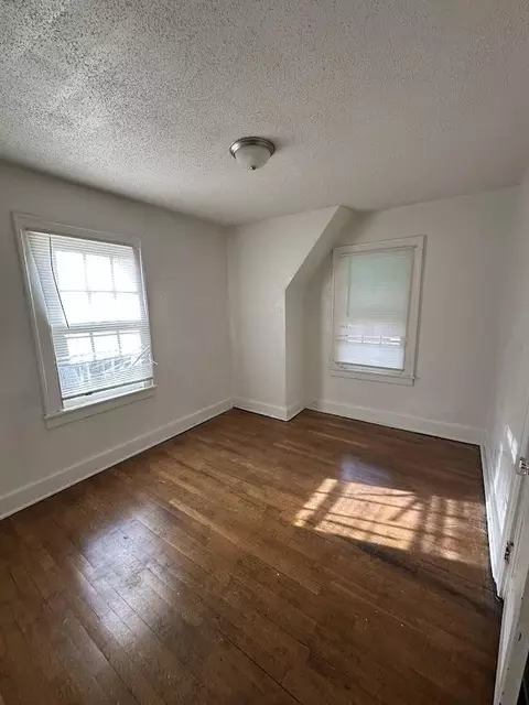 Bedroom - 125 W Mcclellan, Flint, MI 48505 photo 3 of 3