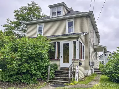 426 Summit, Marquette, MI 49855