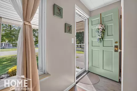Entry Way - 1209 Willow, Owosso, MI 48867 photo 1 of 1