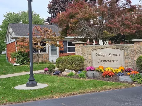 11497 Pinewood, Utica, MI 48317