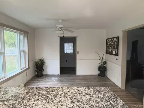 Living - W5122` 5th, Vulcan, MI 49892 photo 1 of 4