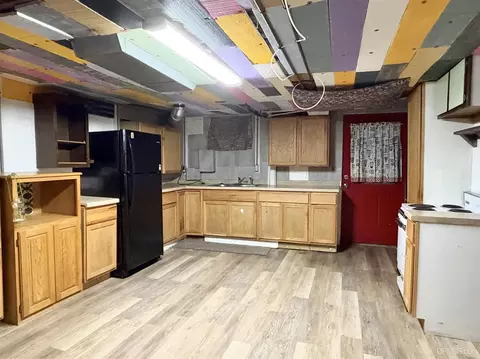 Kitchen - W5122` 5th, Vulcan, MI 49892 photo 6 of 6