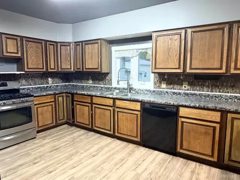 Kitchen - W5122` 5th, Vulcan, MI 49892 photo 3 of 6