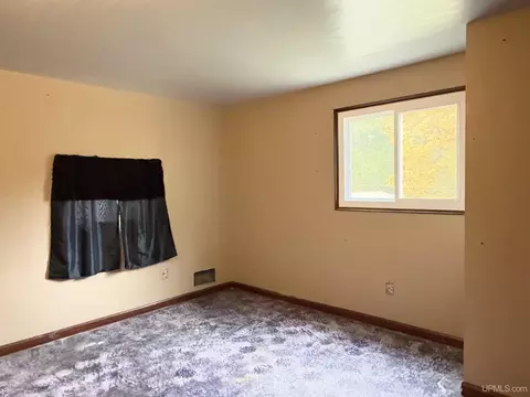 Bedroom - W5122` 5th, Vulcan, MI 49892 photo 8 of 10