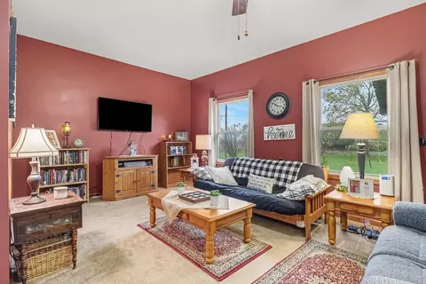 Living - 736 W Parish, Kawkawlin, MI 48631 photo 2 of 2