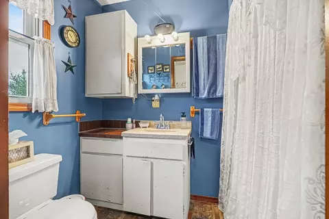 Bath - 736 W Parish, Kawkawlin, MI 48631 photo 1 of 1
