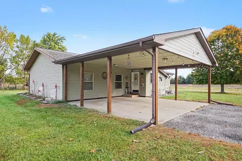 Exterior - 736 W Parish, Kawkawlin, MI 48631 photo 5 of 5