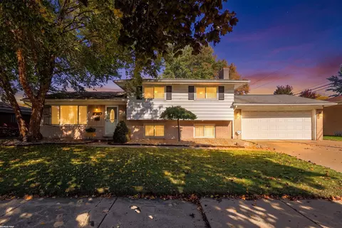 23655 Southland, Clinton Township, MI 48036