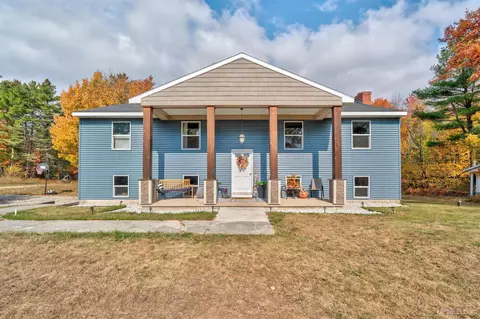 6408 W Glenwood, Manistique, MI 49854