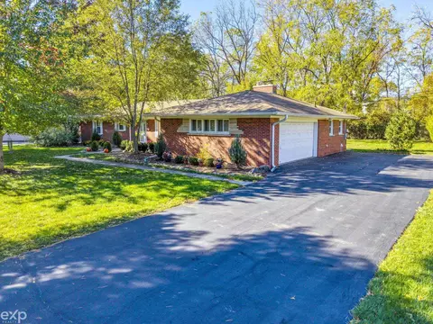 21017 Westfarm, Northville, MI 48167