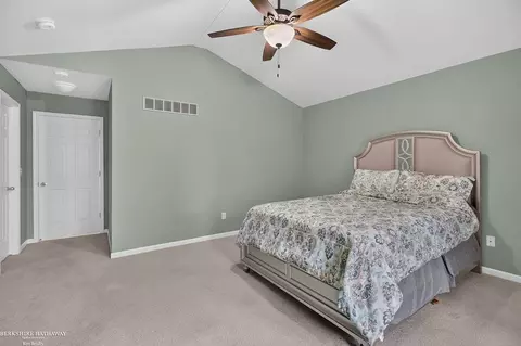 Bedroom - 47857 Kent, Macomb, MI 48044 photo 3 of 5