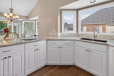 Kitchen - 47857 Kent, Macomb, MI 48044 photo 1 of 6