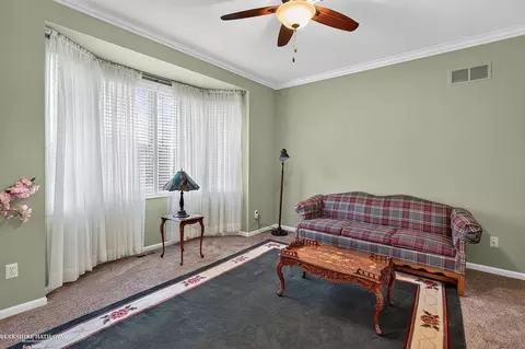Living - 47857 Kent, Macomb, MI 48044 photo 1 of 2