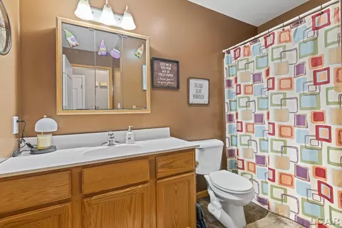 Bath - 1178 Sutton, Adrian, MI 49221 photo 2 of 2