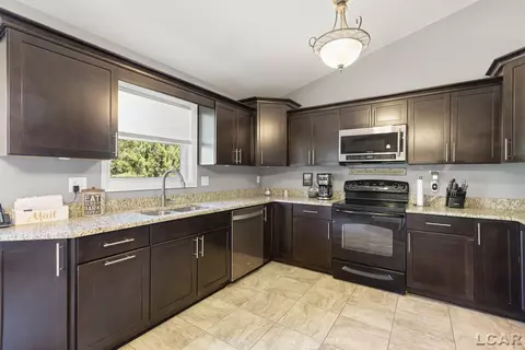 Kitchen - 1178 Sutton, Adrian, MI 49221 photo 3 of 4