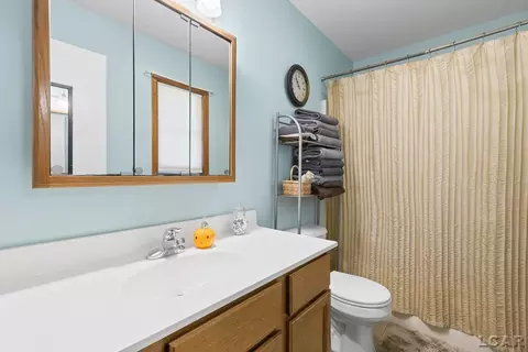 Bath - 1178 Sutton, Adrian, MI 49221 photo 1 of 2