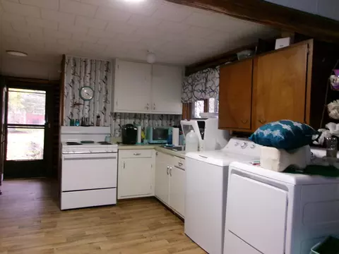 Kitchen - 970 Windover, Lake, MI 48632 photo 1 of 1