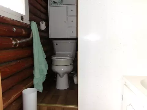 Bath - 970 Windover, Lake, MI 48632 photo 1 of 1