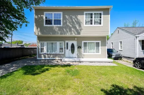 21525 Brys, Saint Clair Shores, MI 48080