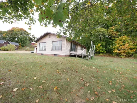 Exterior - 20840 Royce, Hancock, MI 49930 photo 7 of 13