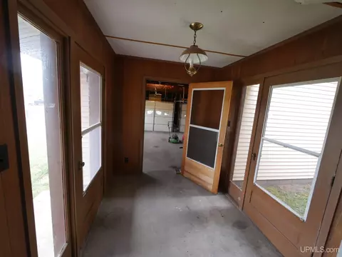 Exterior - 20840 Royce, Hancock, MI 49930 photo 3 of 13