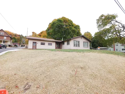 Exterior - 20840 Royce, Hancock, MI 49930 photo 6 of 13