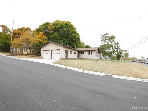 Exterior - 20840 Royce, Hancock, MI 49930 photo 10 of 13