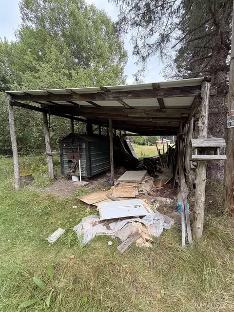 Exterior - 6031 2715, Brampton, MI 49837 photo 6 of 7