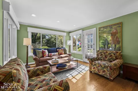 Living - 332 Kercheval, Grosse Pointe Farms, MI 48236 photo 5 of 6