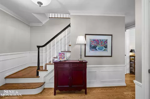 Entry Way - 332 Kercheval, Grosse Pointe Farms, MI 48236 photo 2 of 4