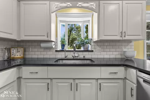Kitchen - 332 Kercheval, Grosse Pointe Farms, MI 48236 photo 1 of 5